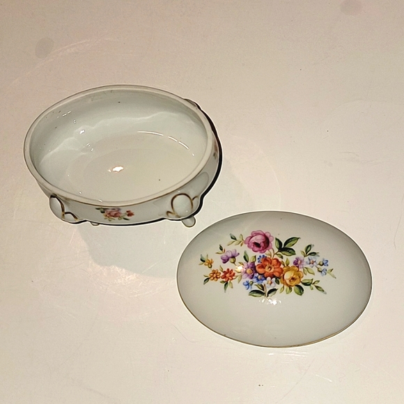 JIMENAU GRAF VON HENNEBERG PORCELAIN TRINKET DISH WITH LID - Picture 6 of 12